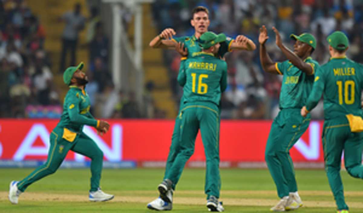 साउथ अफ्रीका ने न्यूजीलैंड को 190 रनों से हराया साउथ अफ्रीका ने न्यूजीलैंड को 190 रनों से हराया